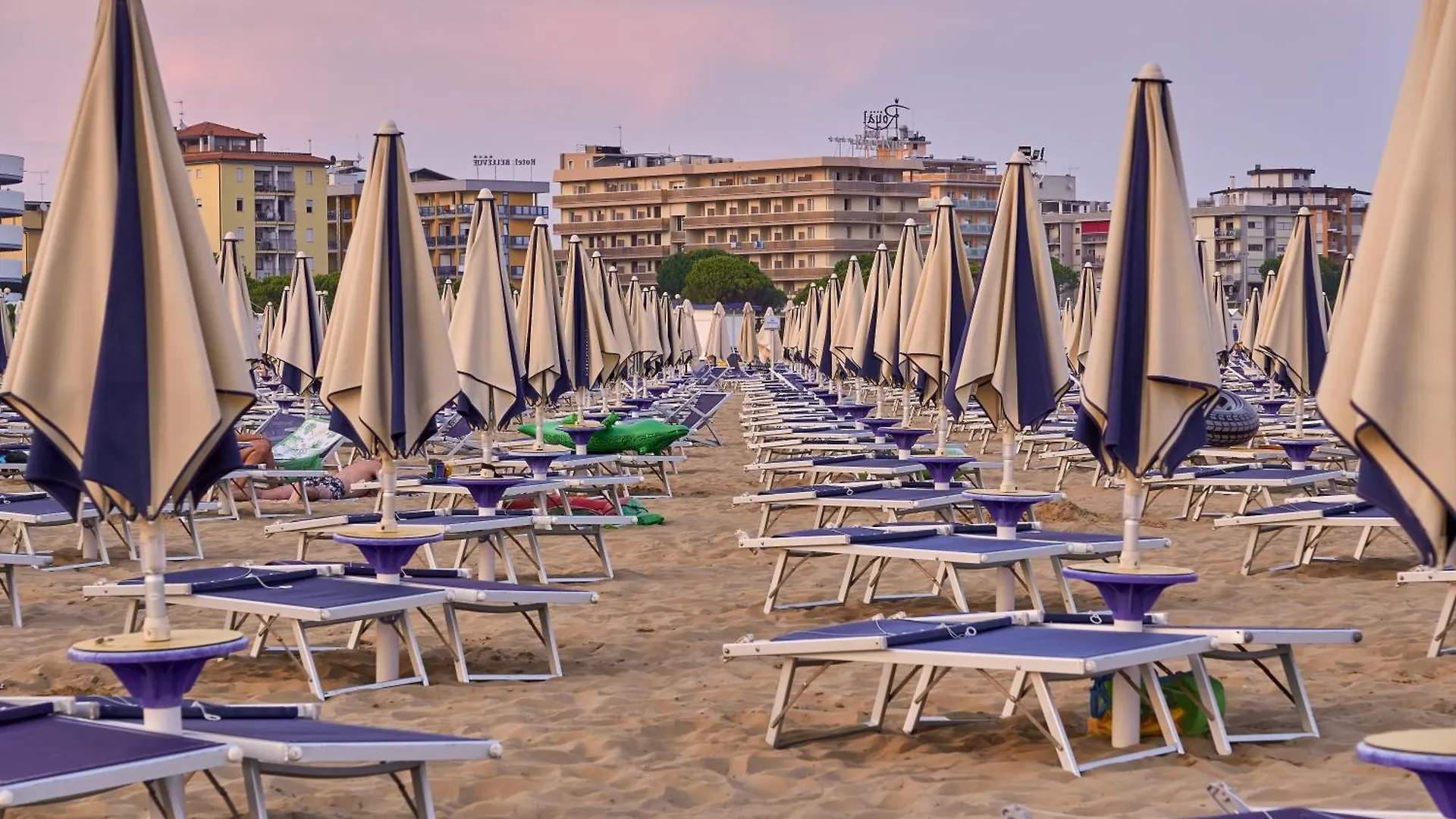 Comfortable Flat In A Excellent Location - Beahost Bibione 0*,  Italy